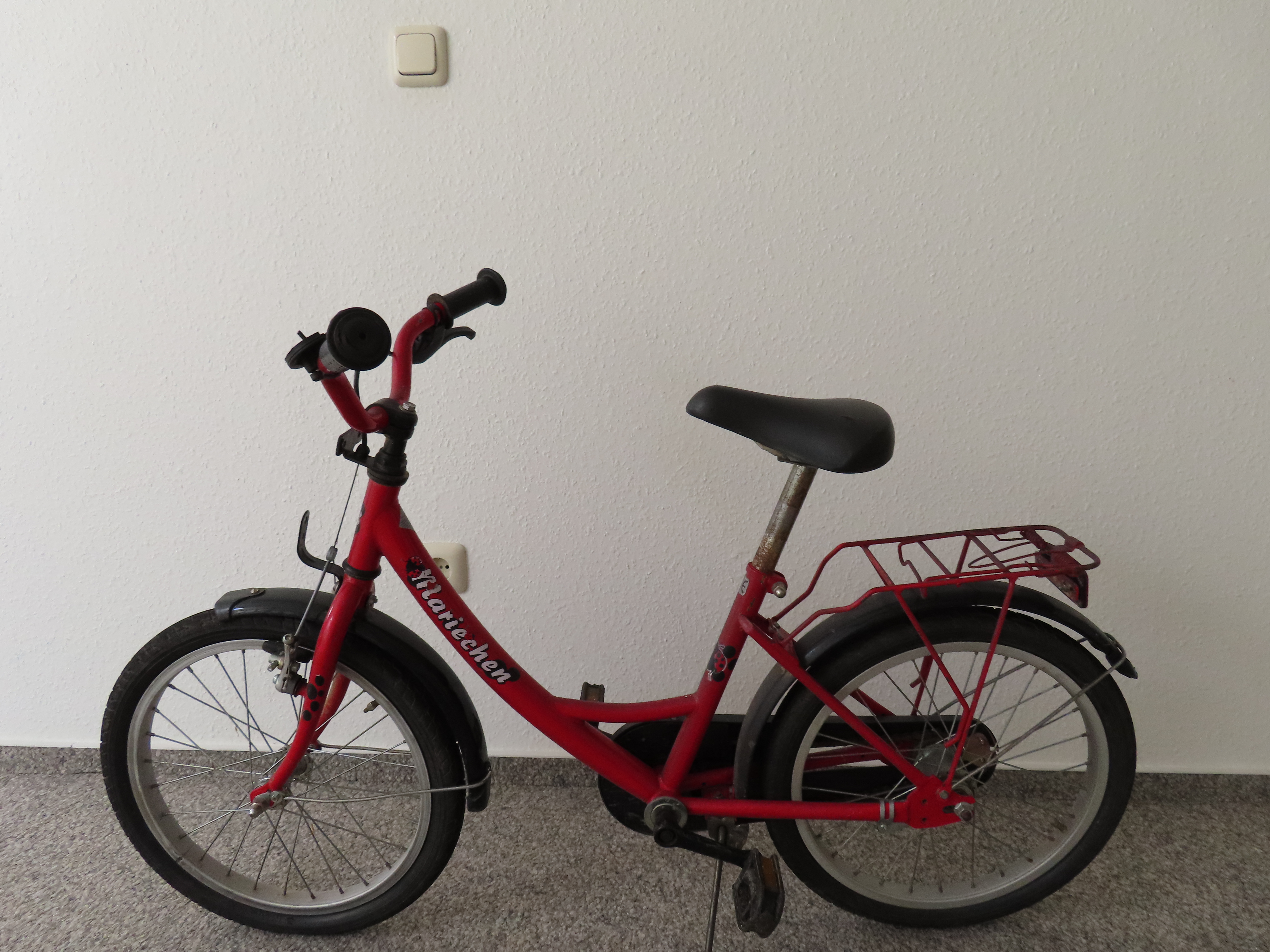 09 2026 rotes Kinderfahrrad